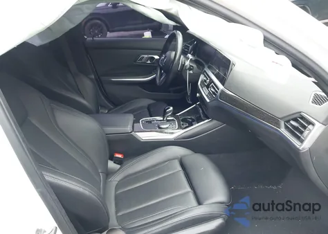 2022 BMW 330I xDrive z USA, uszkodzony, nr VIN 3MW5R7J08N8C29183